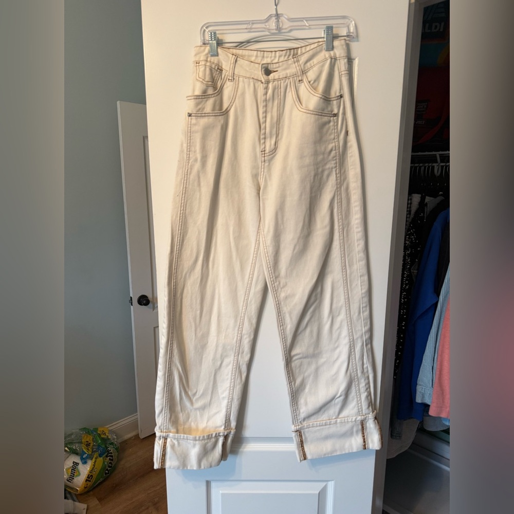 SHEIN Women's Off-White Straight Leg Jeans